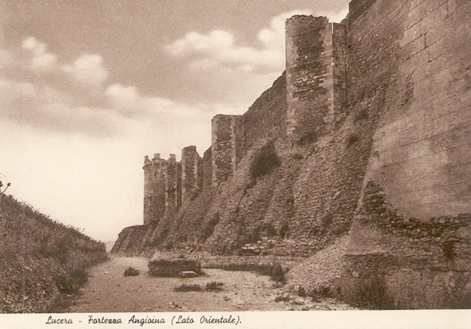 Castello svevo-angioino - Anni 20 secolo scorso.