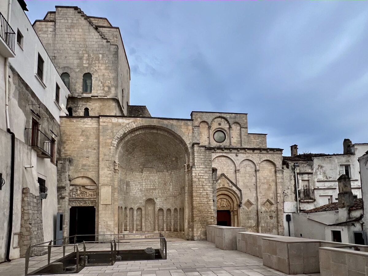 San Pietro e San Giovanni in Tumba a Monte Sant’Angelo